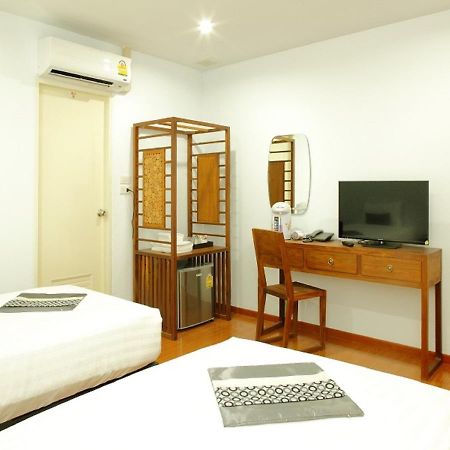 Double Dd House At Mrt Sutthisarn Banguecoque Exterior foto