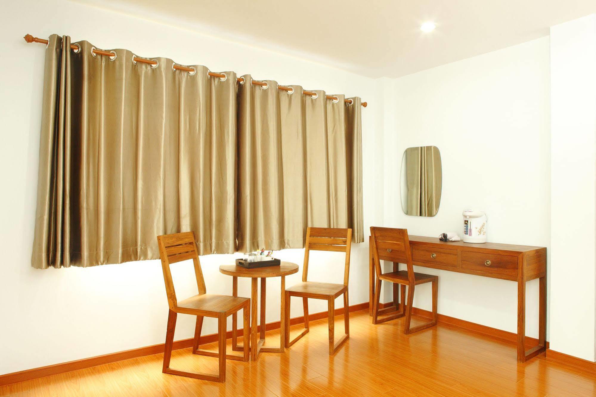 Double Dd House At Mrt Sutthisarn Banguecoque Exterior foto